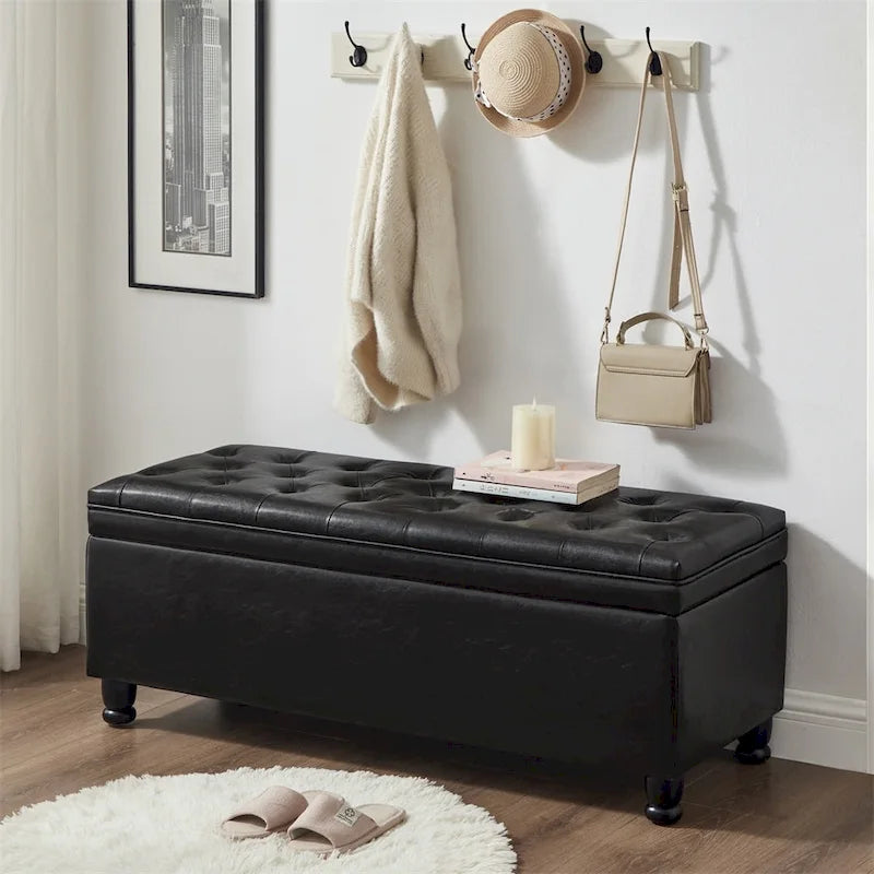 Banc de rangement capitonné avec couvercle à charnière et pieds tournés en bois